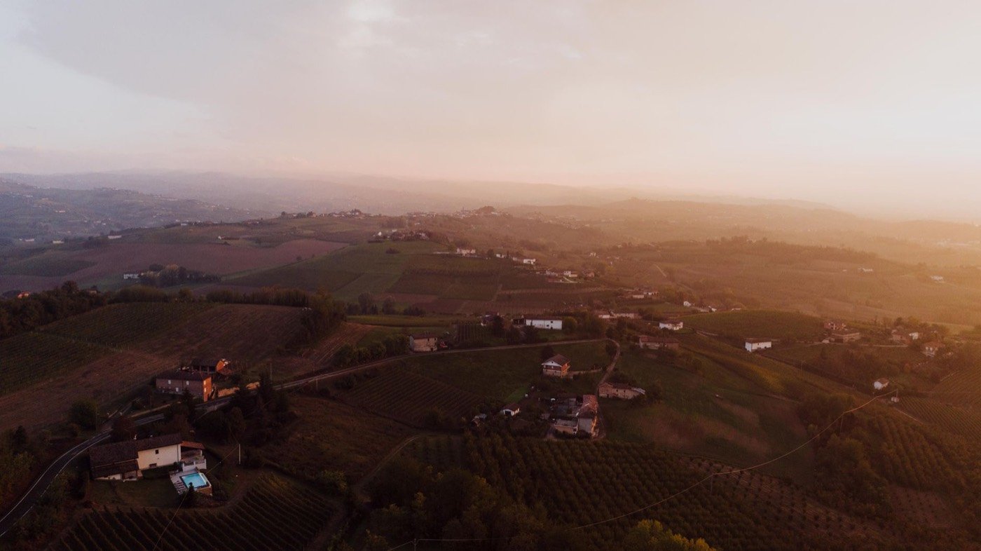 La campagna intorno, verso sera